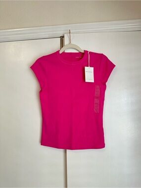Short Sleeve Crewneck Tee in Hot Pink